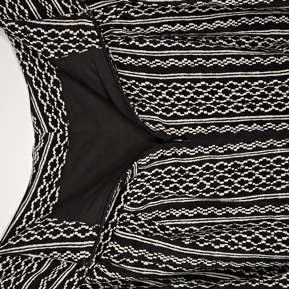 MADEWELL - NWOT - 100% Silk - Lined Skirt - Size 0 - Black/White Print - Picture 7 of 8